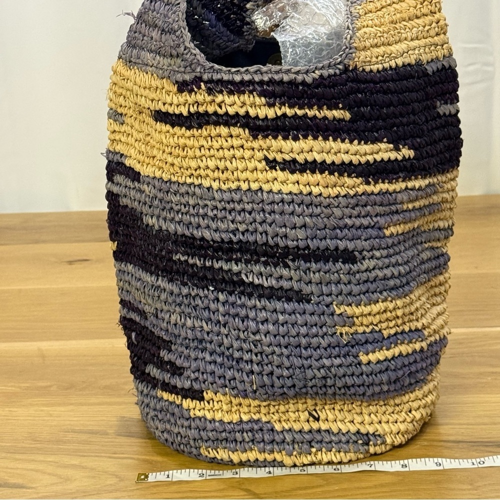 Tommy Bahama Hobo woven bag neutral, dark blue, light grey Large travel tote NWT - Picture 6 of 6